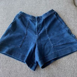 GAP small high wasted shorts